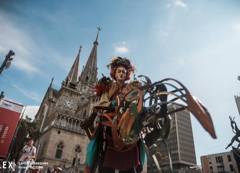 Los cazadores de Sueños combinan performance circense y el teatro callejero. FOTO Cortesía FITM LANIA VELÁSQUEZ