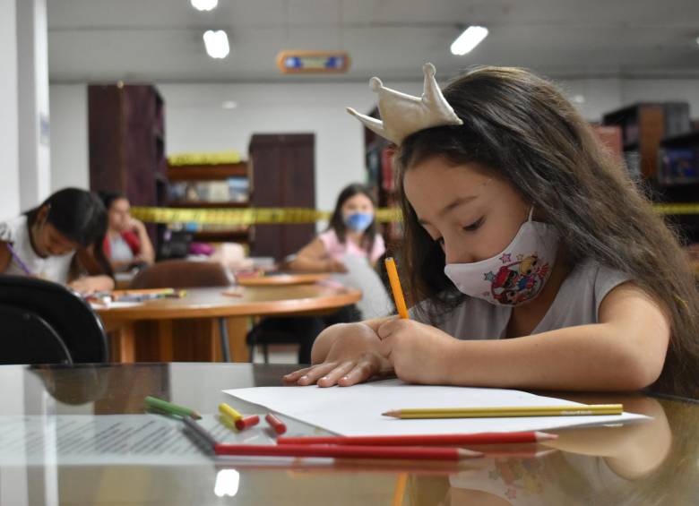 La Biblioteca Pública Rafael Rivera López, en El Peñol, logró por primera vez crear una red de estas entidades en el municipio, gracias a alianzas con instituciones. FOTO cortesía