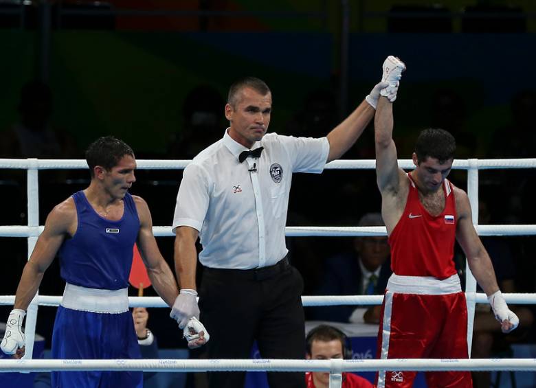 Con mucha tristeza recibió el fallo el boxeador colombiano. FOTO Colprensa