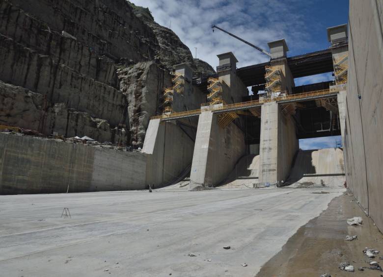 Aspecto del vertedero de la presa de hidroituango terminada recientemente por Empresas Públicas de Medellín. Foto Cortesía EPM