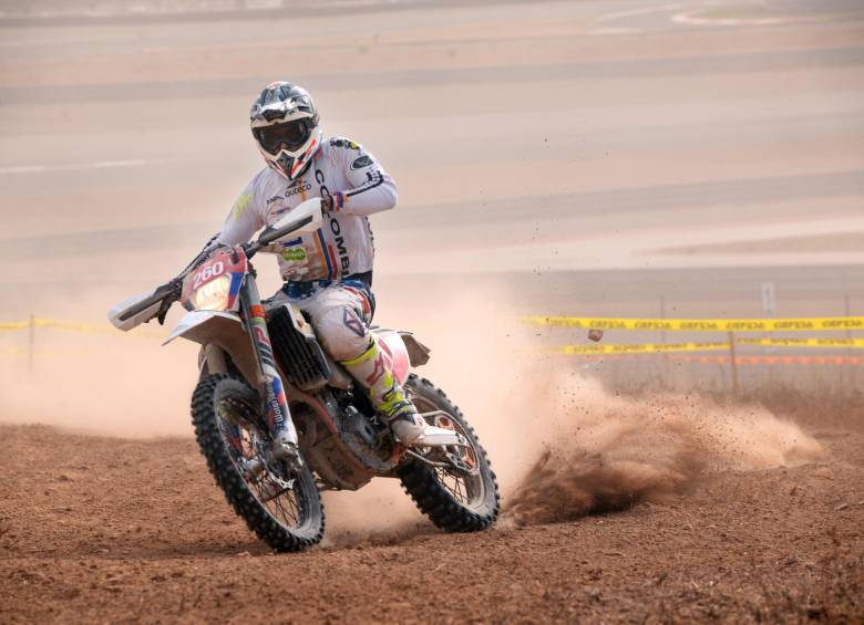Ellos desafían los 6 Días del Enduro