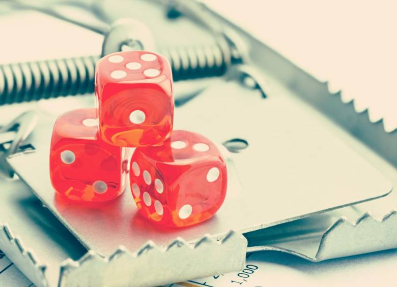 Un nuevo estudio propone una intervención educativa diferenciada para evitar problemas psicosociales asociados a las apuestas, como la ludopatía. FOTO SSTOCK