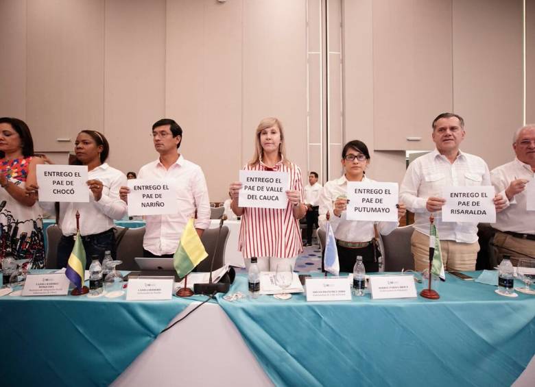 Con estos mensajes, los gobernadores le hicieron saber al gobierno que le entregarán el PAE, por falta de recursos. FOTO CORTESÍA GOBERNACIÓN DE BOLÍVAR