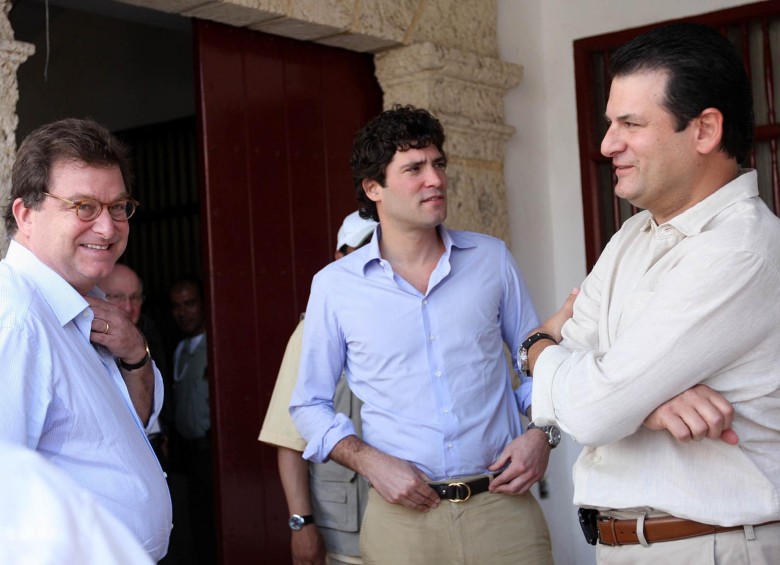 Reunión de magnates en 2009: Jaime Gilinski (izq.), Alejandro Santo Domingo y Luis Carlos Sarmiento Gutiérrez. FOTO colprensa