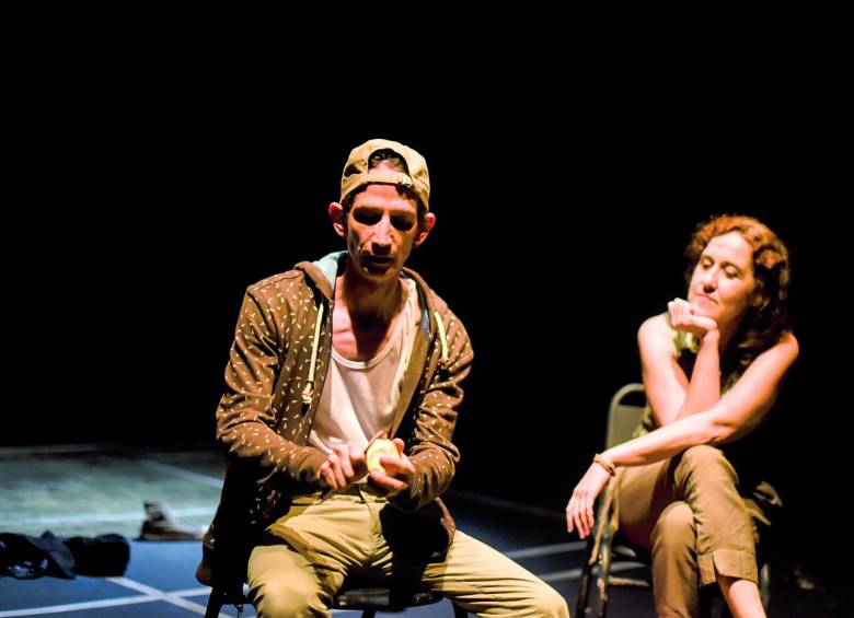 Qué significa que un actor esté “presente” en el escenario