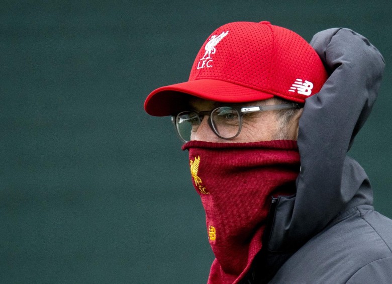 Juergen Klopp, técnico del Liverpool, equipo que lidera la Liga de Inglaterra con 25 puntos de ventaja. FOTO EFE
