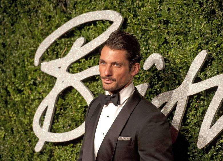  El modelo británico David Gandy llegó a la ceremonia de los British Fashion Awards. FOTO EFE