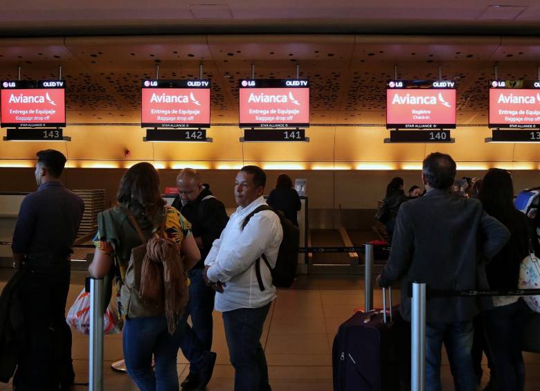 En el aeropuerto El Dorado se generaron varios retrasos en los vuelos de la aerolínea Avianca. FOTO COLPRENSA