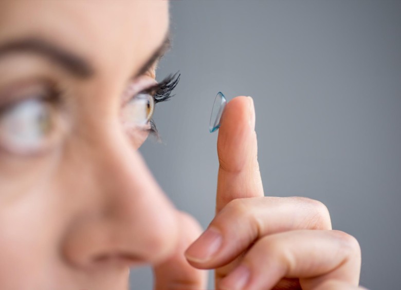 Usar lentes de contacto requiere de cuidados especiales, y sobre todo, de usar productos confiables. FOTO: CORTESÍA