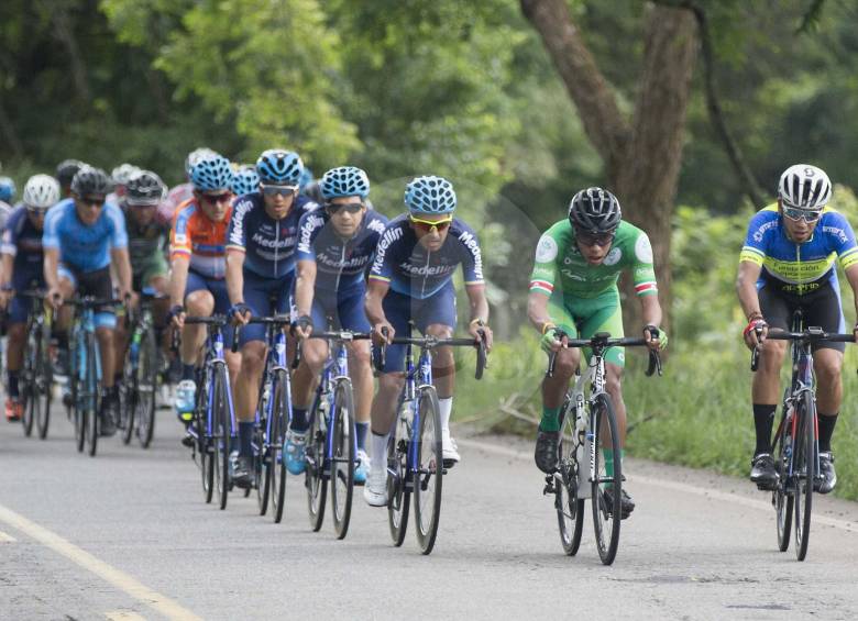El Team Medellín mantiene su dominio en la Vuelta de la mano del “Chivo” Valásquez. FOTOs Edwin Bustamante