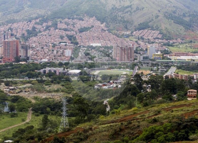 Al fondo, la unidad deportiva Tulio Ospina. FOTO JULIO CÉSAR HERRERA