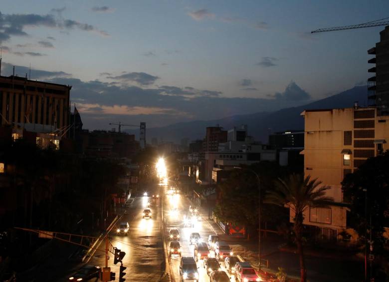 Tercer día de apagón masivo en Venezuela. Foto: Reuters