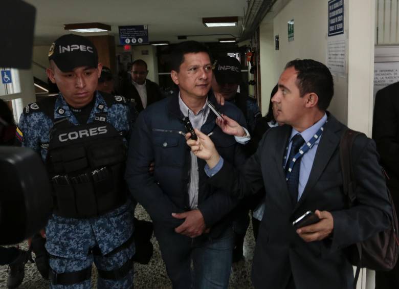 El coronel González ya tiene su libreta de libertad. FOTO COLPRENSA