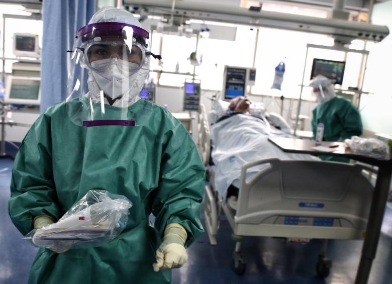 La Gobernación detalló que Antioquia cuenta con 937 camas UCI para pacientes contagiados, de las cuales 340 están ocupadas con pacientes covid, 108 con sospechosos y 301 con pacientes de otras enfermedades.