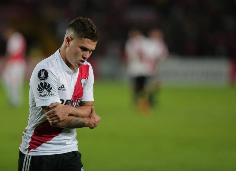 El cuerpo médico del River Plate notó al colombiano Juan Fernando Quintero “más cansado de lo normal en los trabajos físicos”. FOTO COLPRENSA