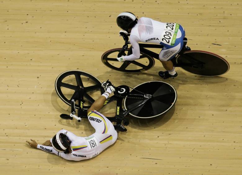  Con la caída no se pudo recuperar muy bien para la disputa por el séptimo al duodécimo lugar y acabó décima en la prueba. FOTO AP