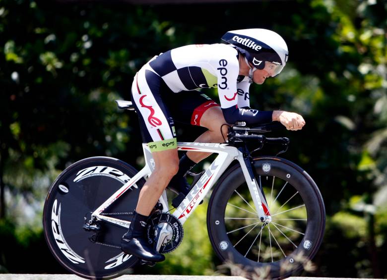 Óscar Sevilla comienza la defensa del título en la Clásica de Rionegro. Otros 135 pedalistas buscarán impedírselo. FOTO ARCHIVO.
