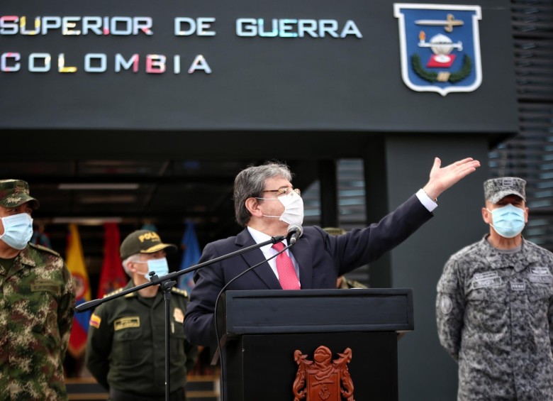 Ministro de Defensa, Carlos Holmes Trujillo, en rueda de prensa sobre la situación de orden público en Colombia.