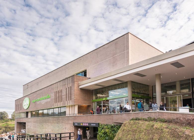 El Carulla del Alto de las Palmas se inauguró hace poco y espera ser un referente, como marca premium en esa zona. FOTO Cortesía