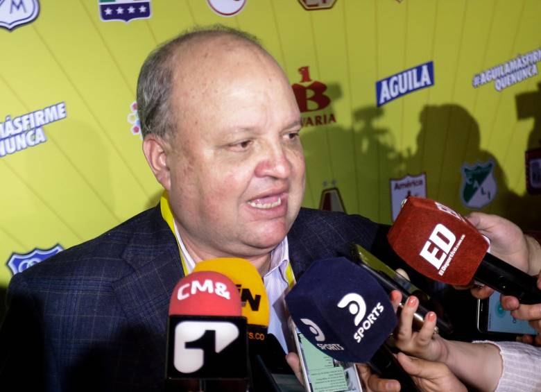 Jorge Enrique Vélez, presidente de la Dimayor, se refirió a varios temas relacionados con el fútbol colombiano durante una visita esta semana a Cali. FOTO Colprensa