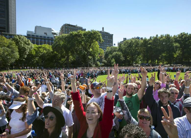 Personas de todas las edades participaron en la actividad. FOTO Reuters