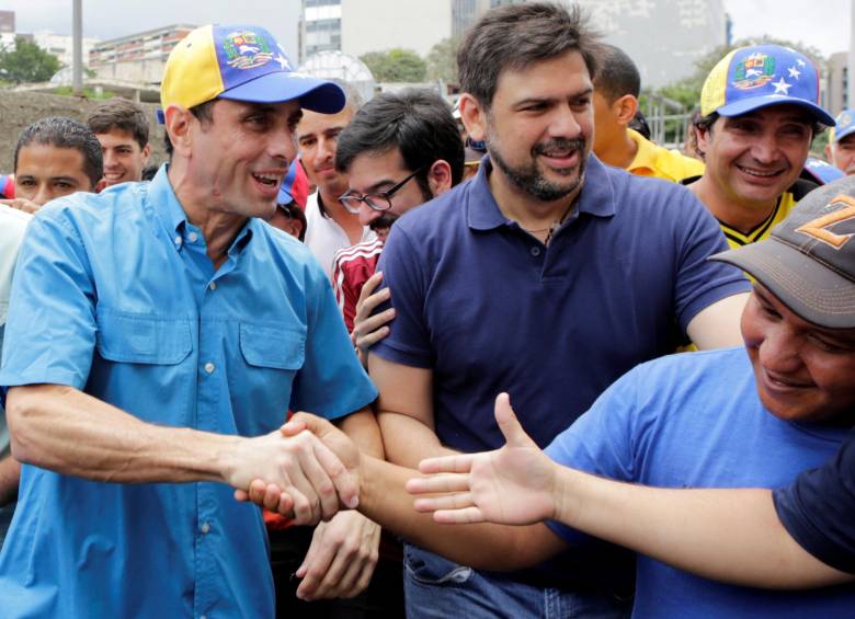 La oposición venezolana, que impulsa un referendo para revocar el mandato del presidente, Nicolás Maduro, debe esquivar los obstáculos que los separan de esta votación. FOTO REUTERS
