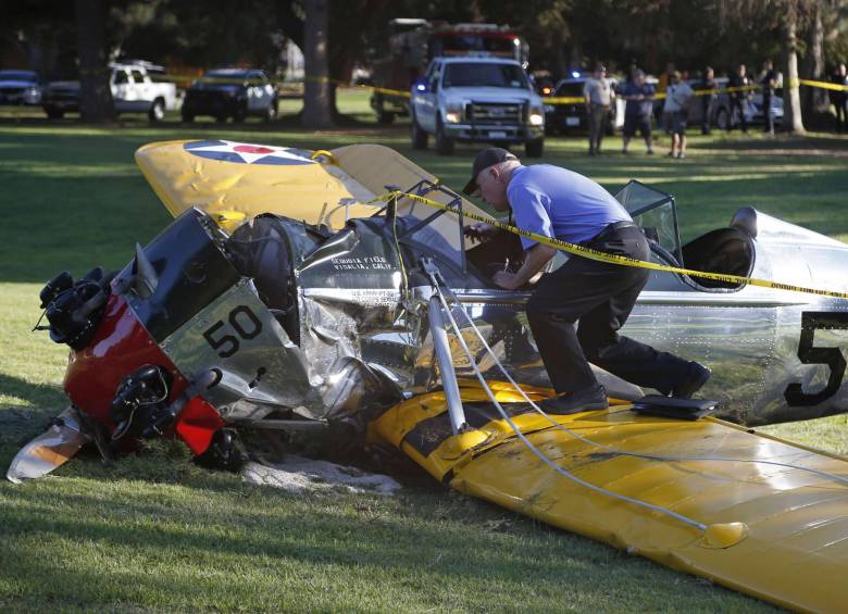 Así quedó la avioneta luego del accidente. FOTO Reuters