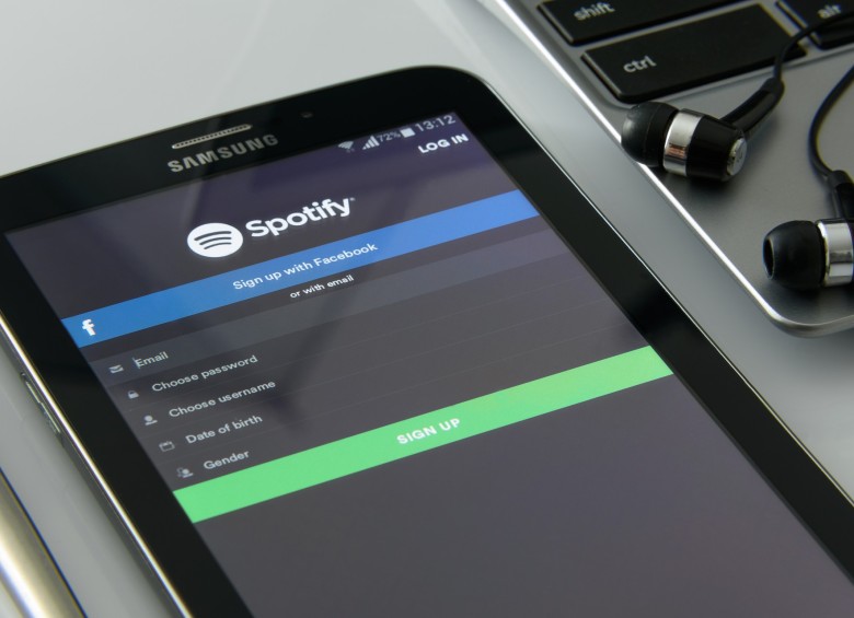 Spotify quiere evitar que el planes familiar sea compartidos con amigos o conocidos. Foto: Pixabay