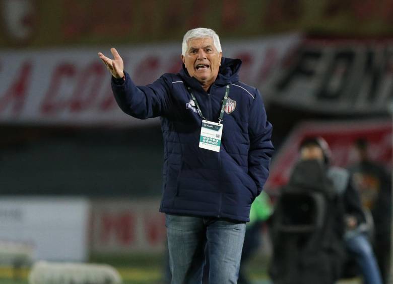 Julio Comesaña podría ser el técnico más veterano en quedar campeón en Colombia, 70 años. FOTO COLPRENSA 