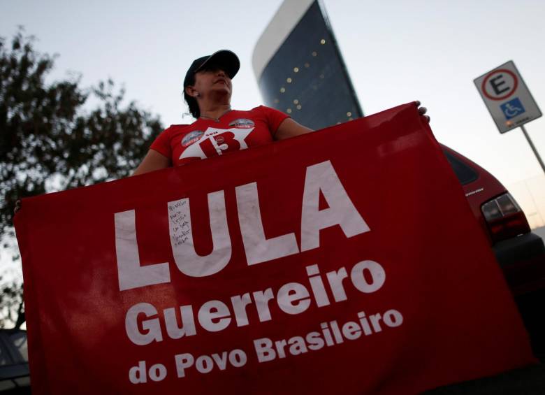 Simpatizantes de Lula piden su libertad. Foto Reuters