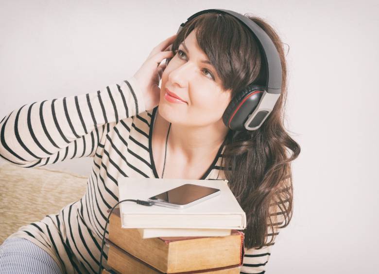 Escuchar Audiolibros, Pódcast Y Más, Una Compañía En Esta época