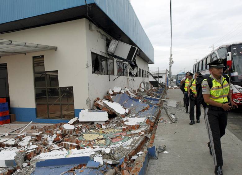 El terremoto registrado el pasado sábado es uno de los de mayor intensidad que ha registrado el país a lo largo de su historia. FOTO REUTERS