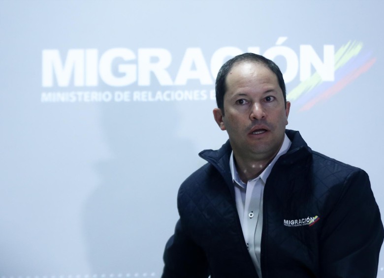 Juan Francisco Espinosa, director de Migración Colombia realizó nuevos anuncios de las medidas de prevención contra el covid-19 - . FOTO: Colprensa