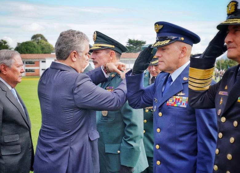 Nicacio Martínez ya es un general de cuatro soles
