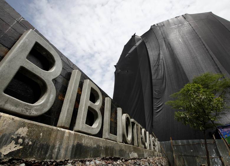 La intervención en la fachada del edificio se hace necesaria tras evidencias de deterioro prematuro. FOTO julio césar herrera