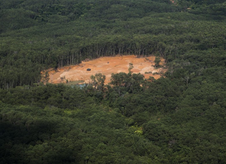 Antioquia tuvo más de 11.000 hectáreas taladas. En la foto se observa el impacto de la minería en el Bajo Cauca. FOTO: ESTEBAN VANEGAS