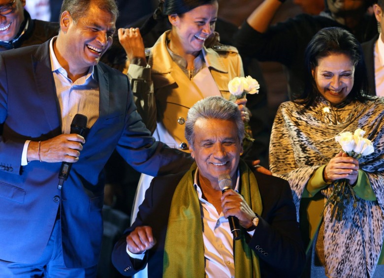 Rafael Correa celebró la elección de Lenin Moreno como presidente de Ecuador el 2 de abril de 2017. Hoy es su férreo opositor. FOTO: Reuters