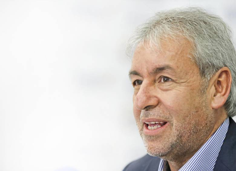 El ministro Jorge Londoño dijo que tras la decisión de la Corte, efectivamente, queda un sistema híbrido y que, en ese sentido, hay que evitar traumatismos en la justicia que reciben los ciudadanos. En el Congreso defienden la Constituyente. FOTO colprensa