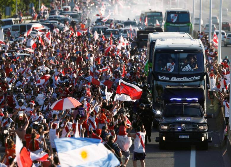 Las principales calles de Buenos Aires y un recorrido histórico hacia el estadio Monumental. FOTO REUTERS