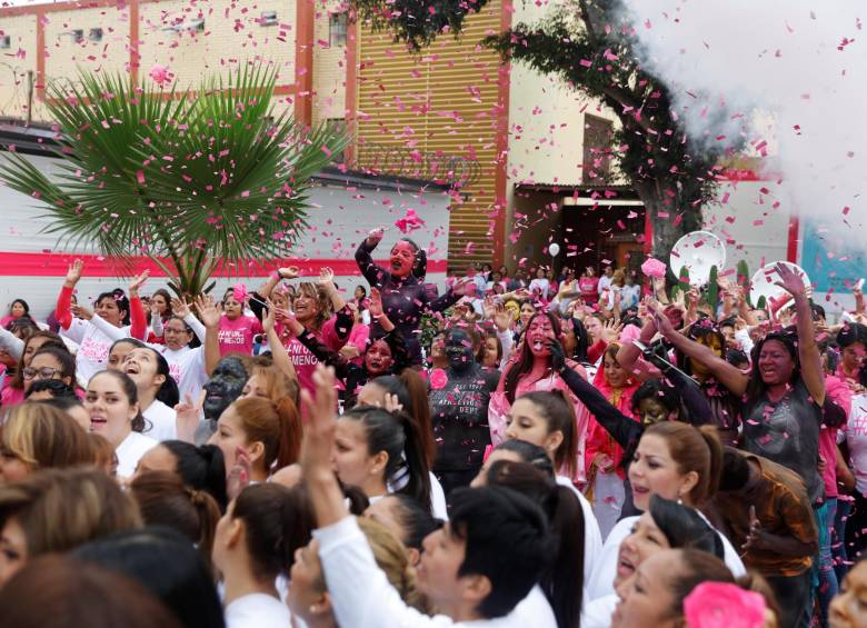Activistas por los derechos de la mujer y estudiosos afirman que la violencia contra la mujer se da en todas las clases socioeconómicas. FOTO Reuters