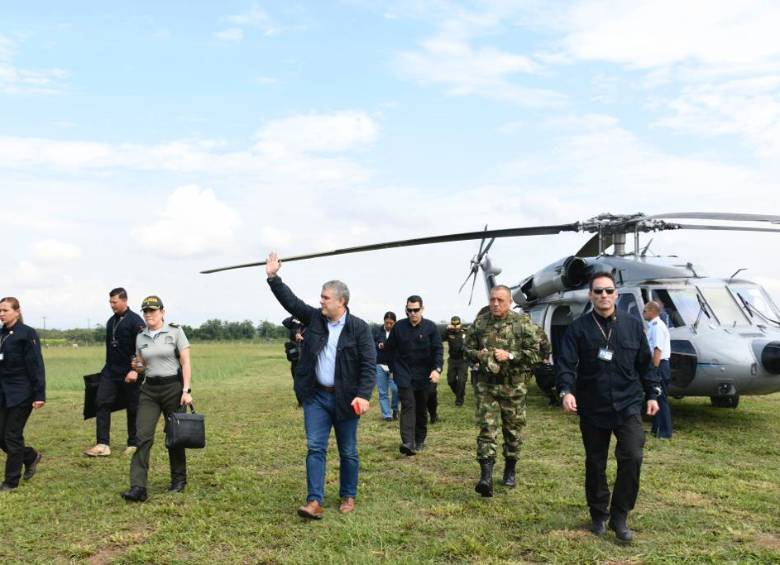 El presidente de la República, Iván Duque Márquez, en el consejo de seguridad de Santander de Quilichao , Cauca, en el que se analiza el asesinato de 5 indígenas. FOTO: Colprensa