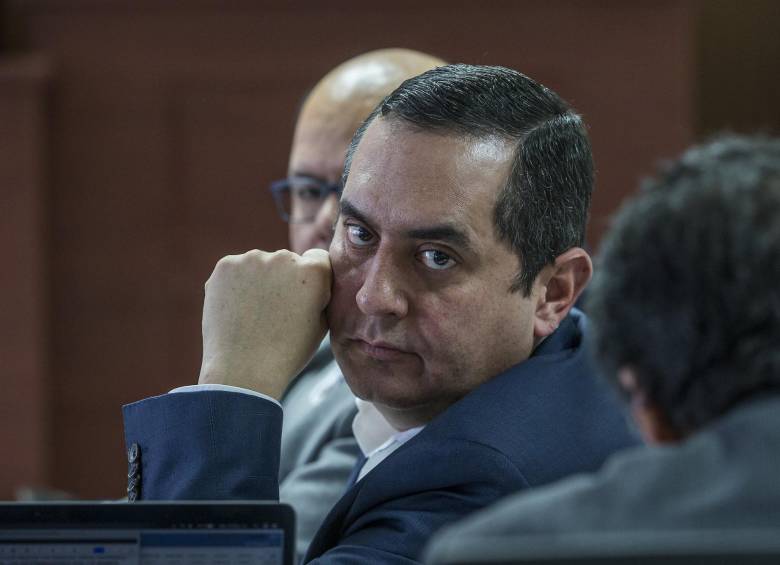 El alcalde de Envigado, Rául Cardona, en audiencia del alcalde Envigado el pasado 27 de noviembre. Se le acusa de delitos relacionados con corrupción. Foto: Santiago Mesa Rico