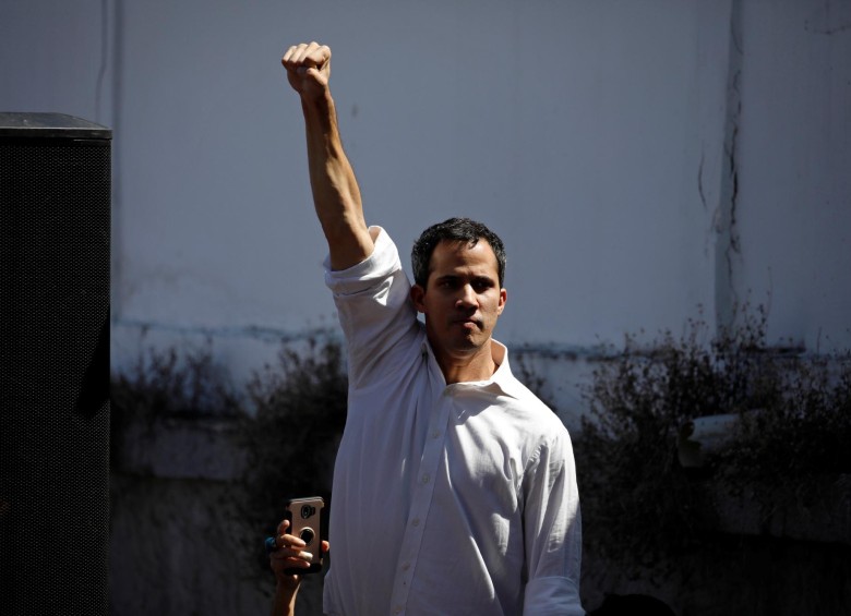 El presidente de la Asamblea, Juan Guaidó, el pasado domingo, luego de ser liberado de una detención estatal. FOTO reuters