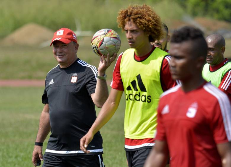 Alberto Suárez no seguirá al frente del América de Cali. FOTO COLPRENSA