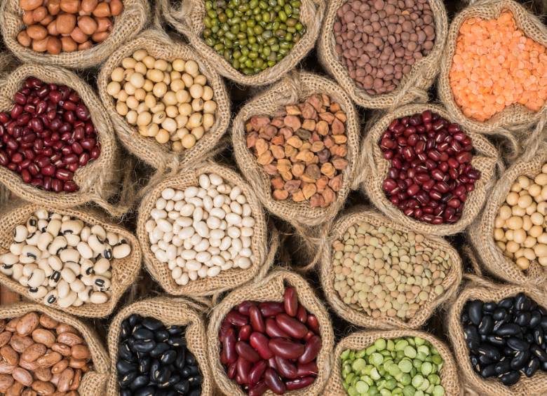 Garbanzos, lentejas y fríjoles aportan nutrientes y sabor a la cocina en casa. Foto: Shutterstock