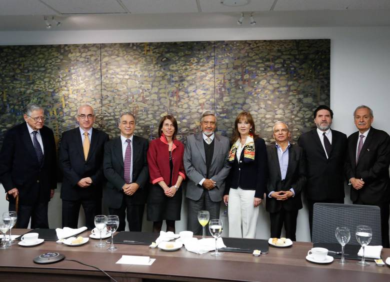 Ayer se reunió la comisión de expertos que está compuesta por académicos, exfuncionarios públicos y representantes del sector privado de primer nivel. FOTO cortesía