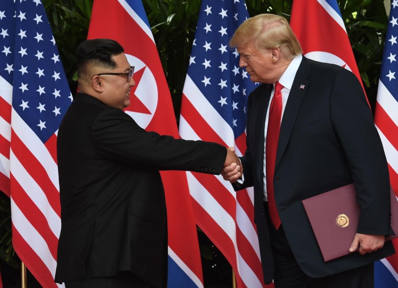 Trump y Kim Jong acordaron “desnuclearización completa de la península”
