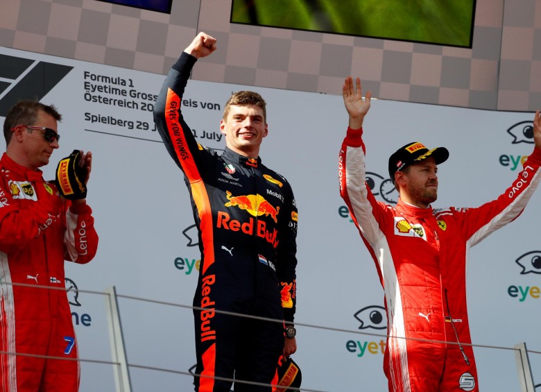 El holandés Max Verstappen, piloto de Red Bull, se impuso sobre el circuito Red Bull Ring en Austria. FOTO REUTERS