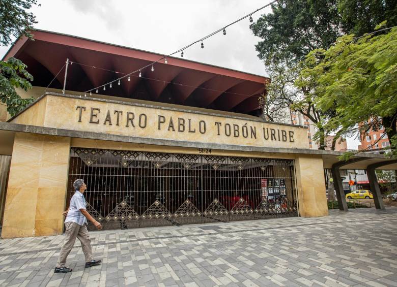 El Teatro Pablo Tobón propone, a través de las pantallas, tertulias y teatro esta semana. Foto: Carlos Alberto Velásquez