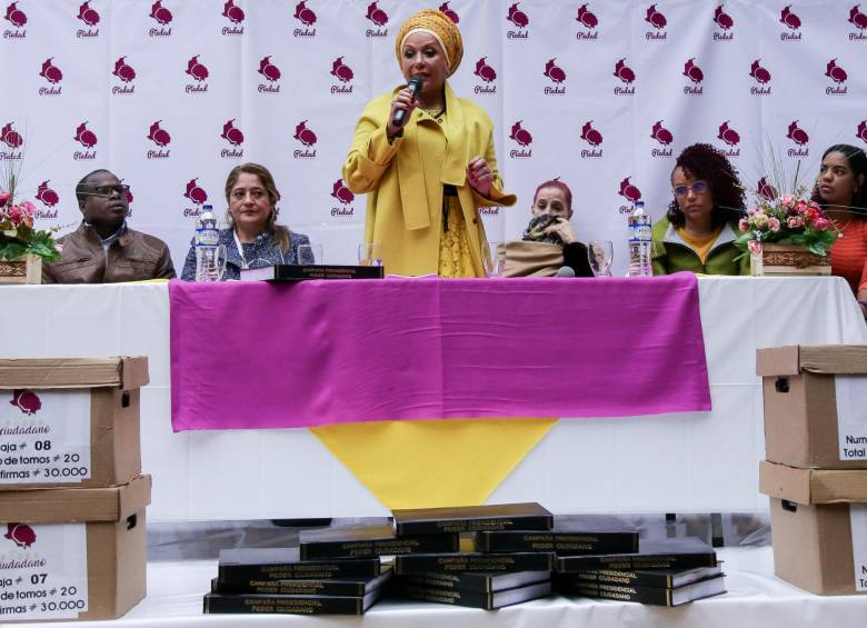 La exsenadora inscribió su candidatura con más de un millón de firmas. FOTO COLPRENSA